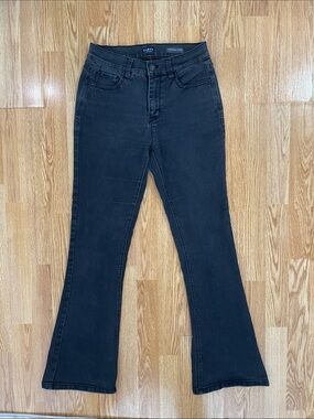Curve Appeal- High Rise Flare Jeans - Black